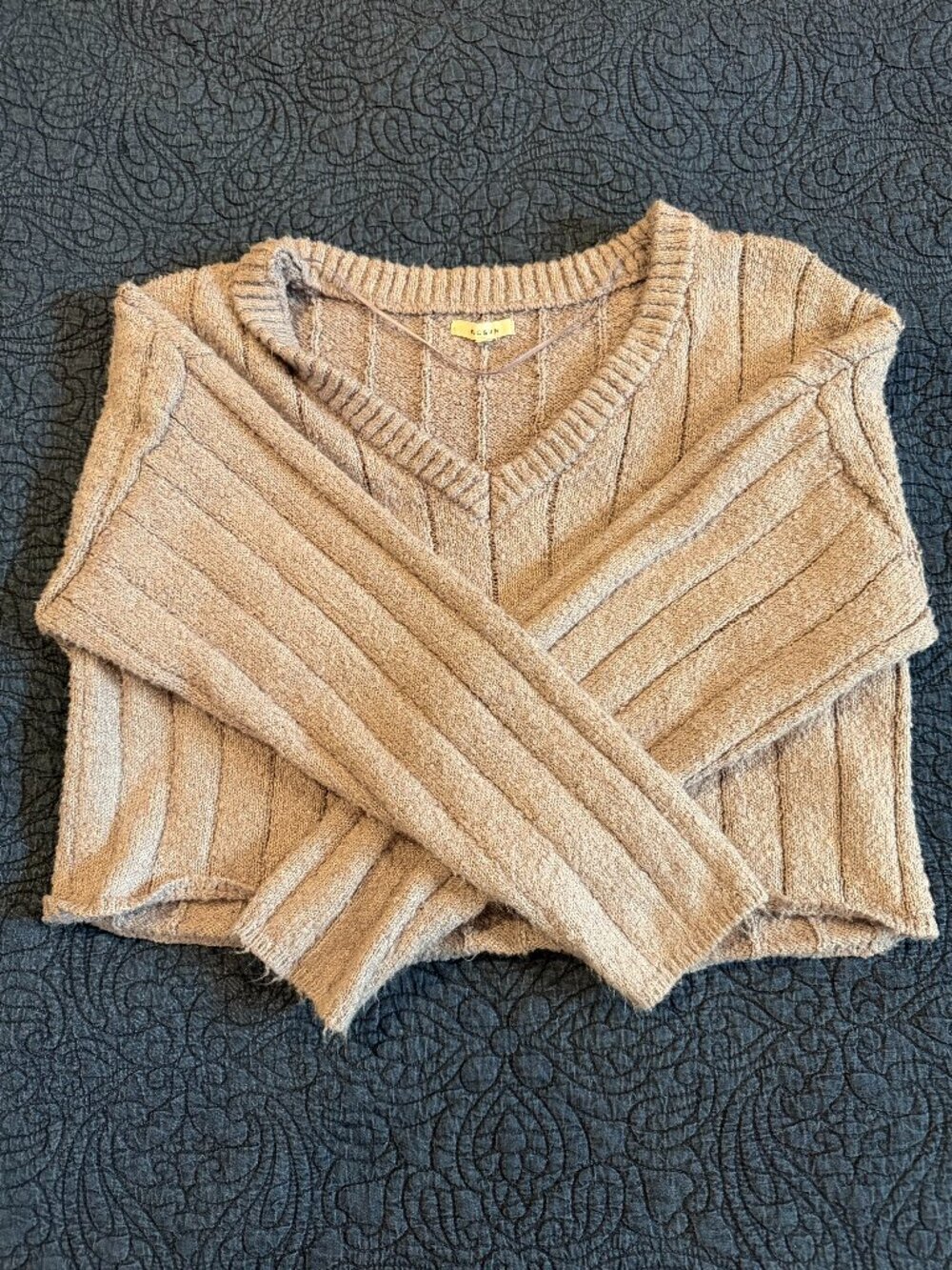 PACSUN Beige Ribbed V-Neck Cropped Pullover Sweater Size Small